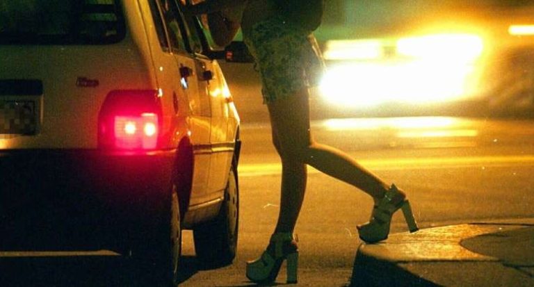 Salerno: sanzioni amministrative a 7 prostitute e ad un cliente