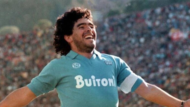 Maradona, Dio e scugnizzo